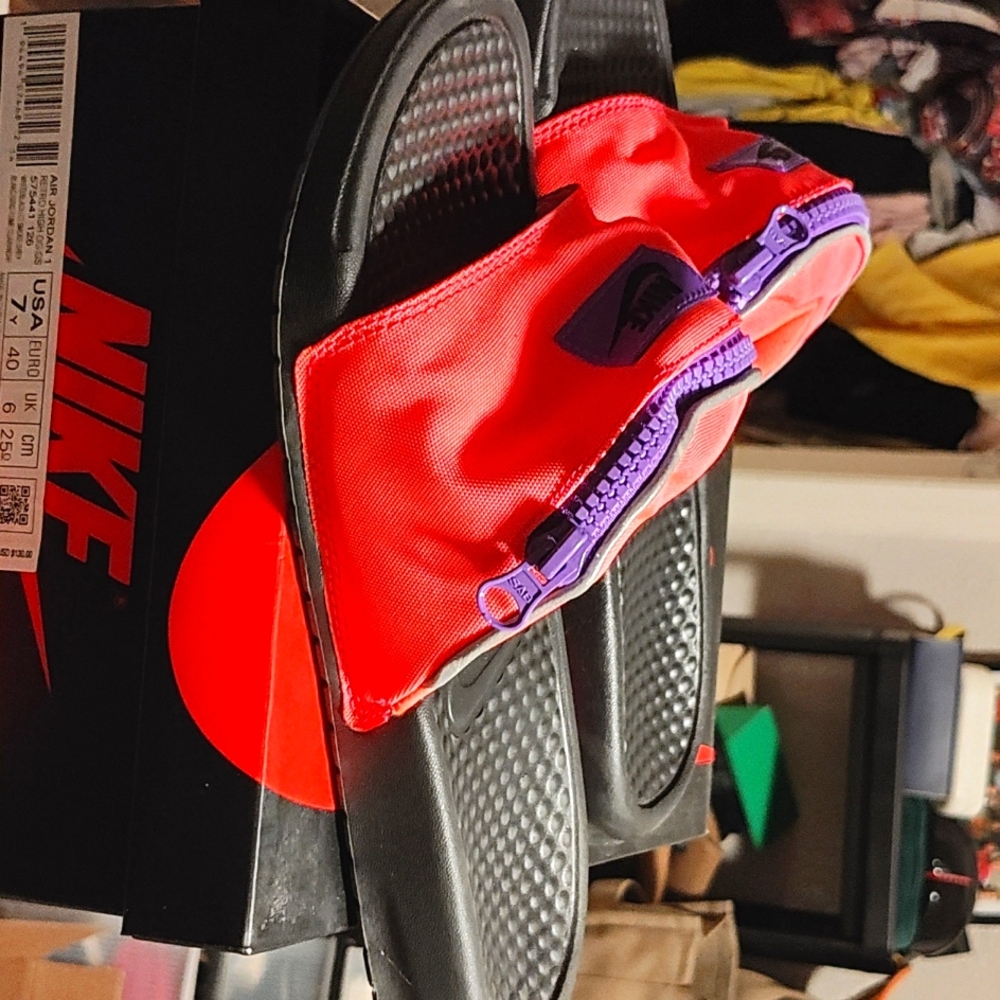 Nike slides